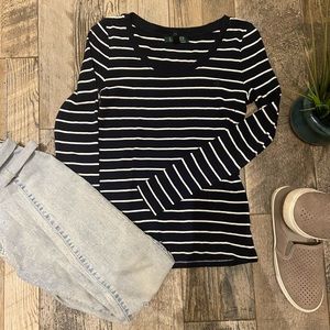 Long sleeve navy T-shirt